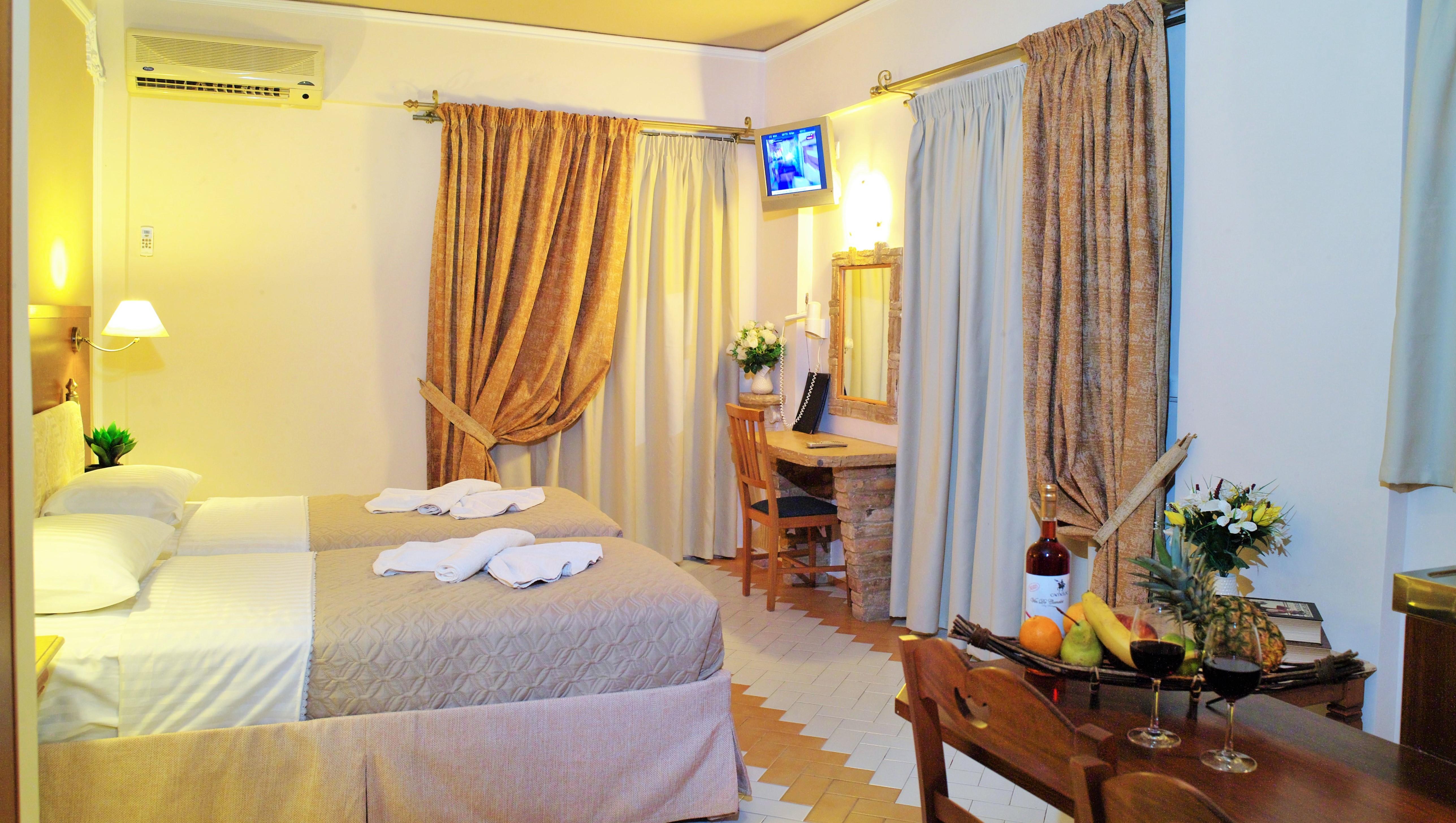 Camelot Royal Beds By Estia Aparthotel Stalida Exterior photo