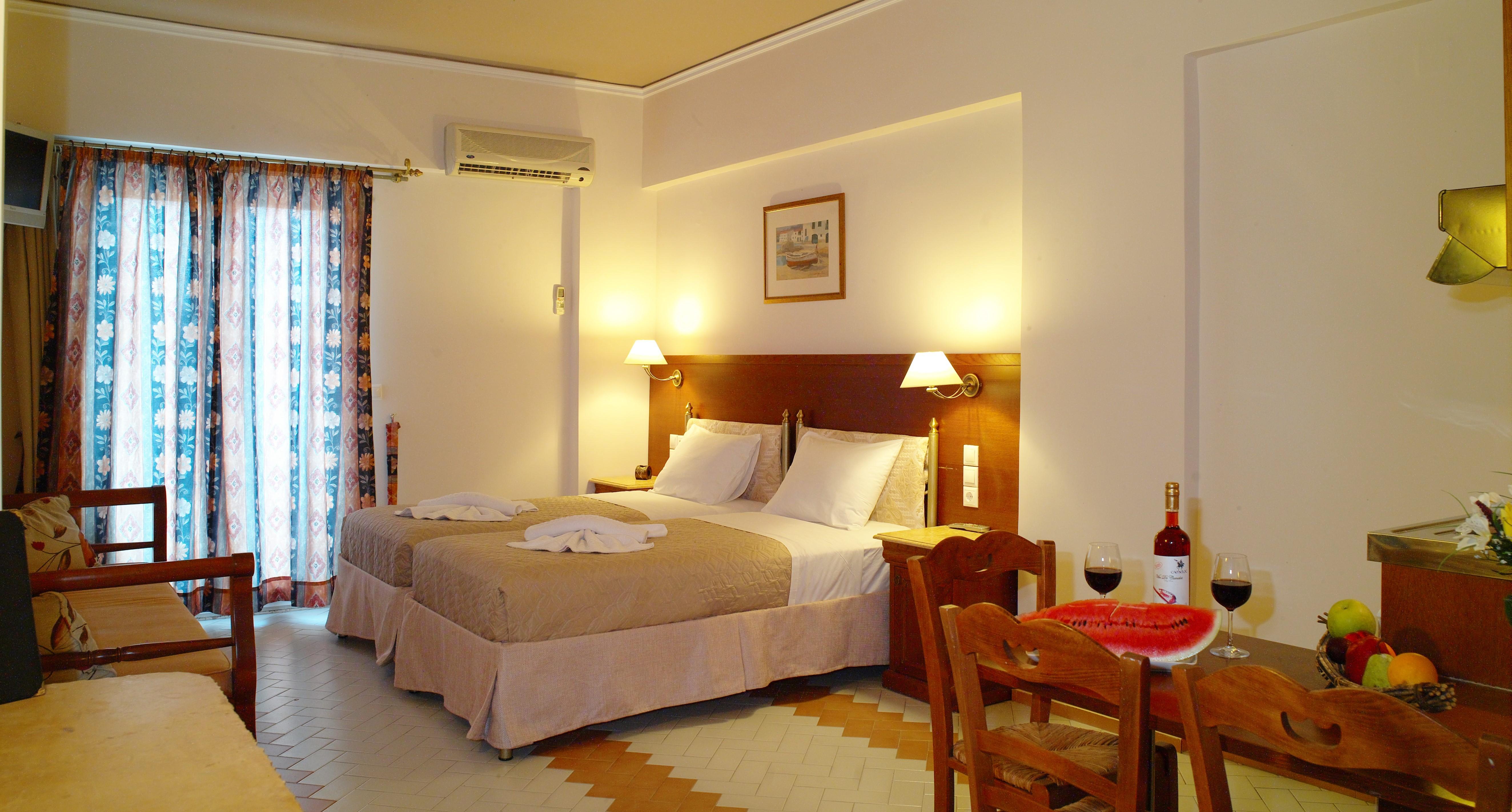 Camelot Royal Beds By Estia Aparthotel Stalida Exterior photo