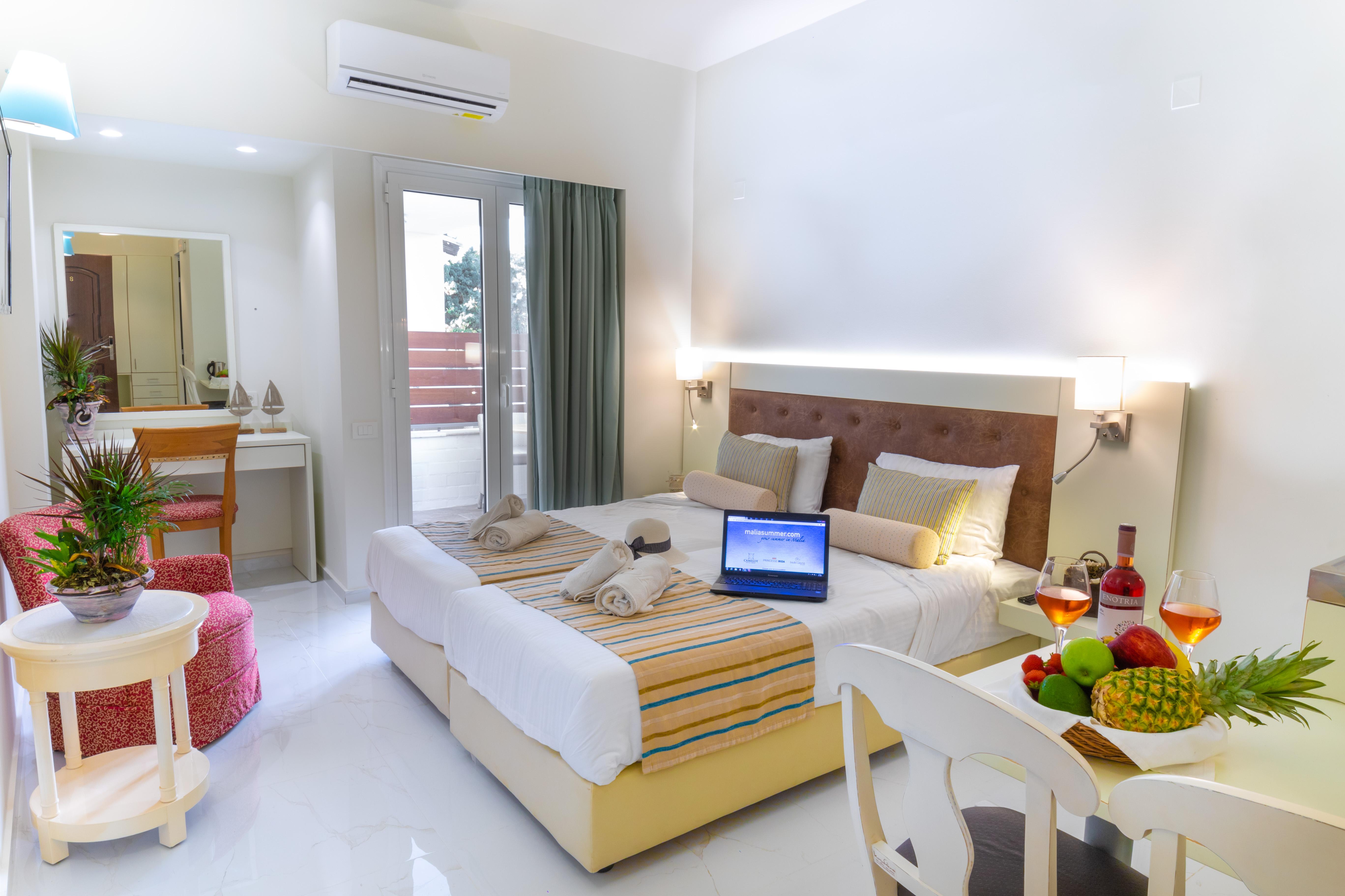 Camelot Royal Beds By Estia Aparthotel Stalida Exterior photo