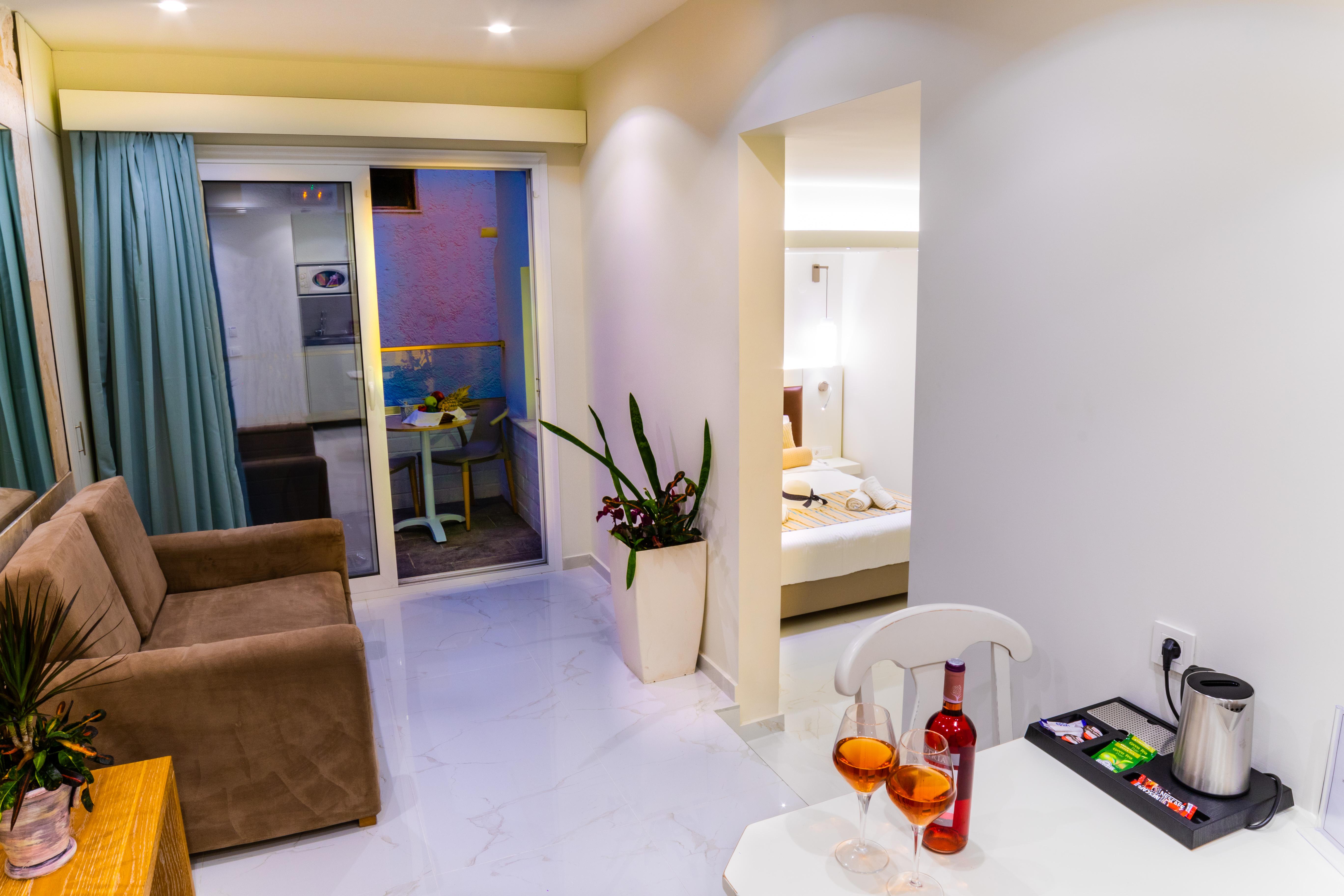 Camelot Royal Beds By Estia Aparthotel Stalida Exterior photo